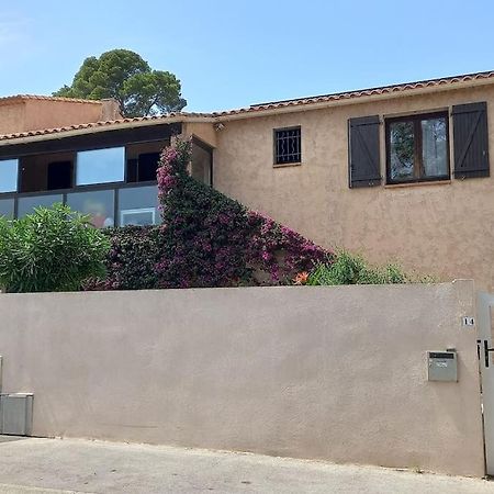 Appartement En Rez De Jardin Et Terrasse Ds Villa Hyères Exteriér fotografie